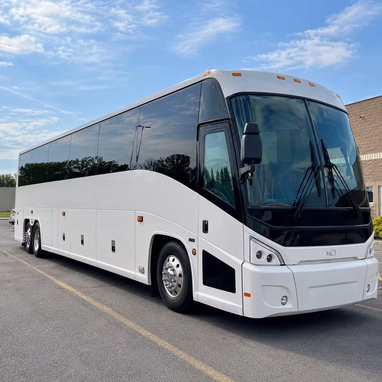 corporate airport transfer buses to denver international airport den