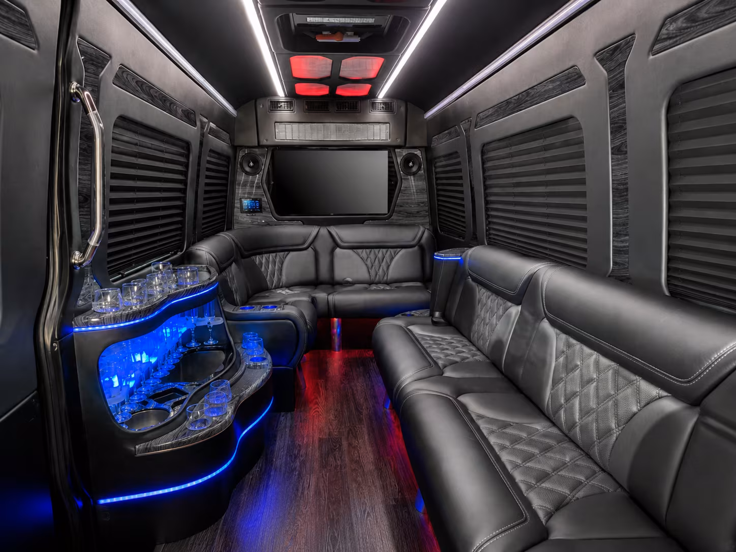 thornton 25 passenger party bus