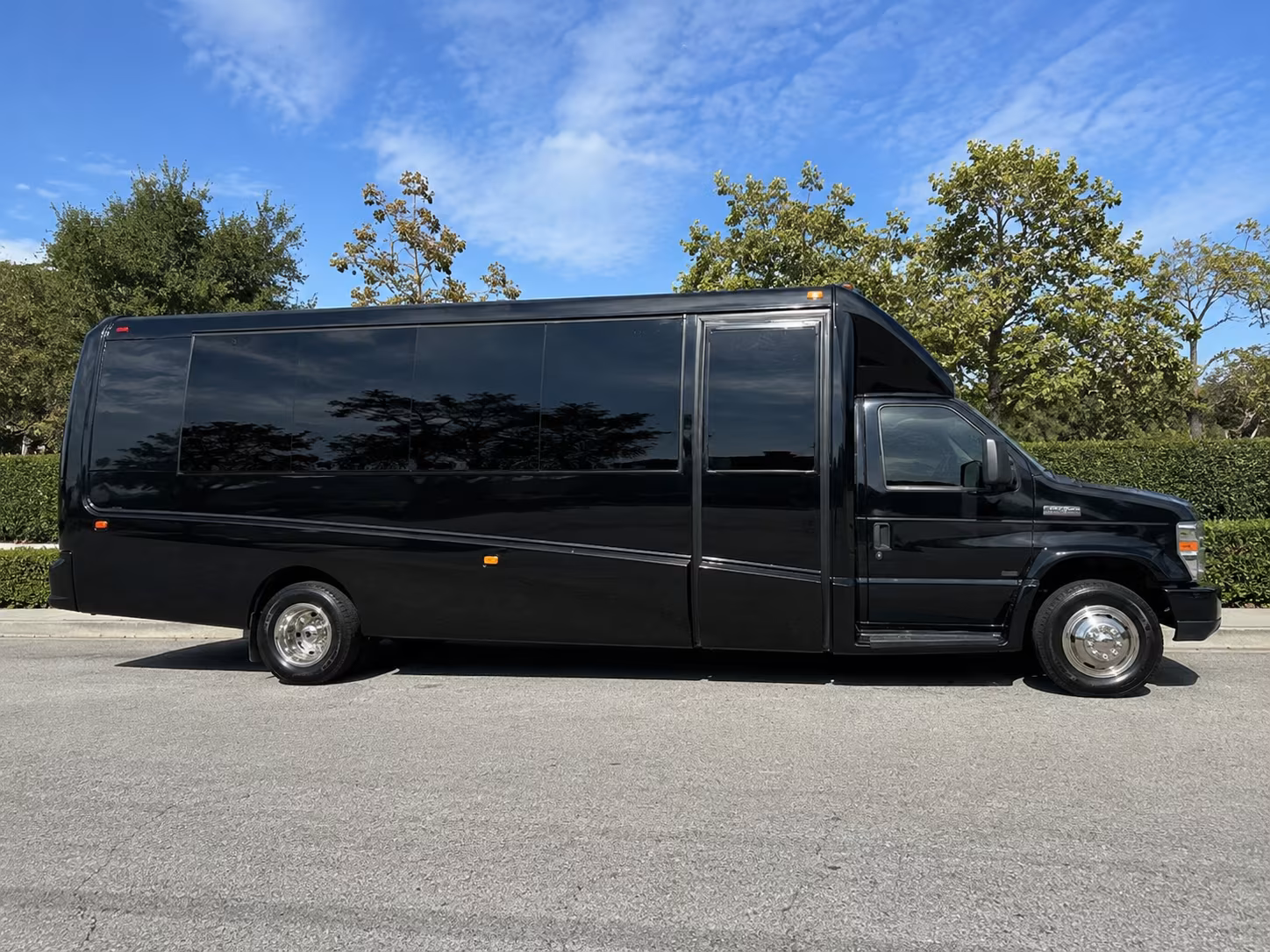 Thornton Wine Tour & Brewery Transportation
